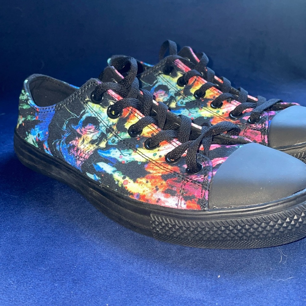 Raad shoes color splotch skull pattern never worn